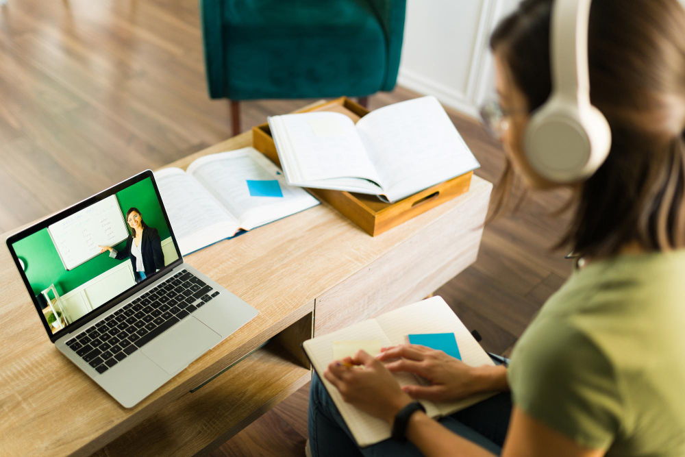 Coursly.ai – An AI-powered authoring platform that speeds up course creation with smart templates, auto-structured modules, and interactive content suggestions.